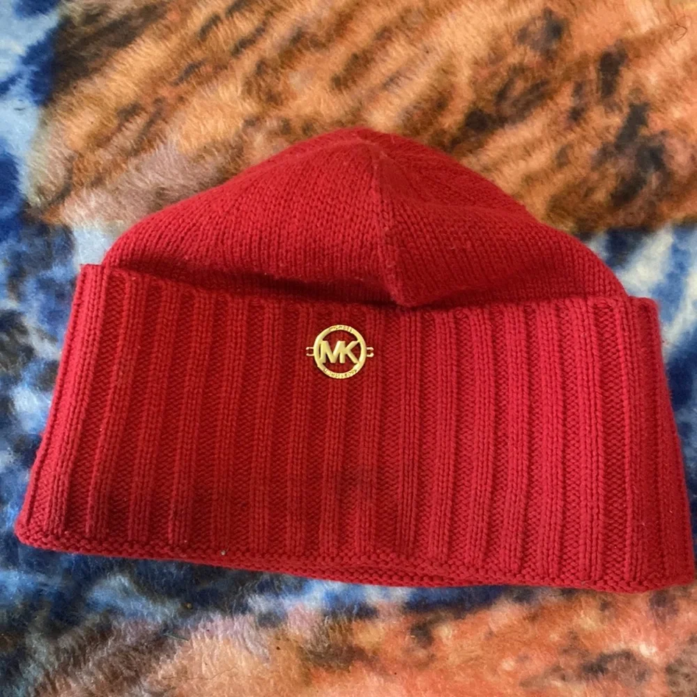 Hat - Picture 3 of 3